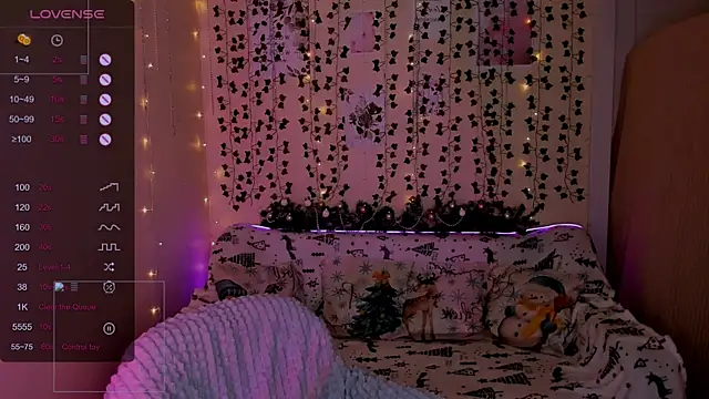 Snapshot of LinaBlossom_ chatting on January 2026 06:59:02 AM LinaBlossom online show from January 2026 06:59:02 AM