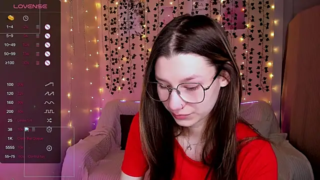 Snapshot of LinaBlossom_ chatting on January 2026 09:14:01 AM LinaBlossom online show from January 2026 09:14:01 AM