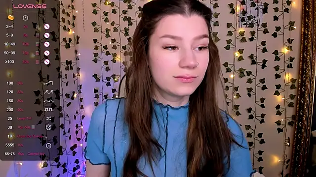 Snapshot of LinaBlossom_ chatting on February 2026 08:13:01 AM LinaBlossom online show from February 2026 08:13:01 AM