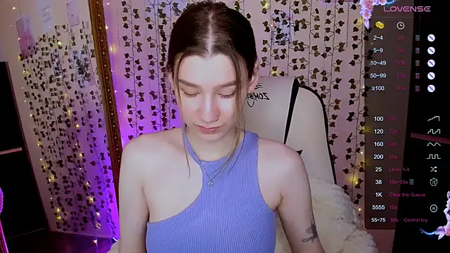 Snapshot of LinaBlossom_ chatting on February 2026 08:25:02 AM LinaBlossom online show from February 2026 08:25:02 AM