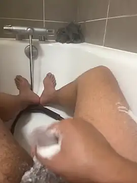 Snapshot of reubeu74 chatting on September 2025 09:10:02 AM reubeu74 online show from September 2025 09:10:02 AM