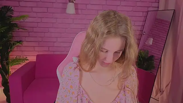 Snapshot of kianawhite chatting on January 2026 06:28:02 AM kianawhite online show from January 2026 06:28:02 AM