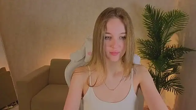 Snapshot of kianawhite chatting on February 2026 08:35:02 AM kianawhite online show from February 2026 08:35:02 AM