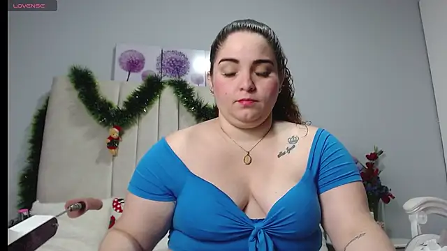 AmandaaWats online show from December 2025 11:39:02 AM