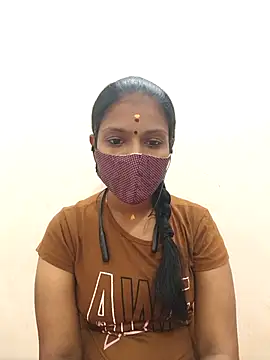 Snapshot of Tamil_Yalini12 chatting on October 2025 06:33:01 AM Tamil Yalini12 online show from October 2025 06:33:01 AM