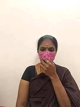 Snapshot of Tamil_Yalini12 chatting on October 2025 06:42:01 PM Tamil Yalini12 online show from October 2025 06:42:01 PM