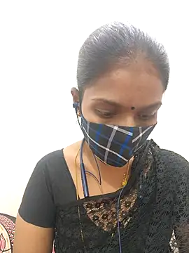 Snapshot of Tamil_Yalini12 chatting on December 2025 06:25:02 PM Tamil Yalini12 online show from December 2025 06:25:02 PM