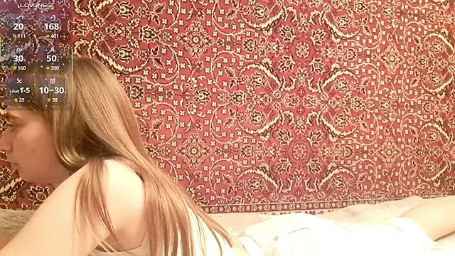 Snapshot of ivetabloom chatting on October 2025 06:32:02 PM ivetabloom online show from October 2025 06:32:02 PM