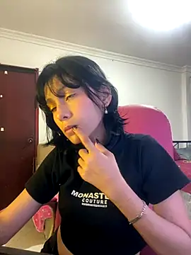 xoxo milk online show from November 2025 04:27:02 PM