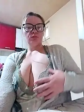 Mommygetnaughty online show from October 2025 01:42:01 PM