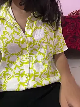 anayahotty online show from September 2025 07:37:01 PM