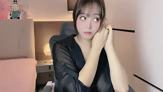 Snapshot of Koo-liy chatting on October 2025 01:14:02 AM Koo-liy online show from October 2025 01:14:02 AM