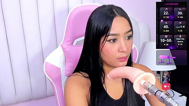 yailin 07 online show from October 2025 12:24:02 PM