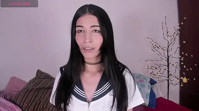 Snapshot of ScarlettRosetti chatting on May 2026 04:39:01 AM ScarlettRosetti online show from May 2026 04:39:01 AM