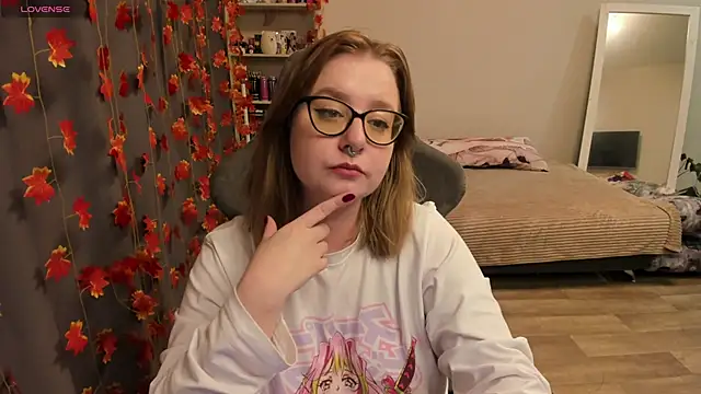 LovelyGirlLisa online show from October 2025 02:38:02 PM