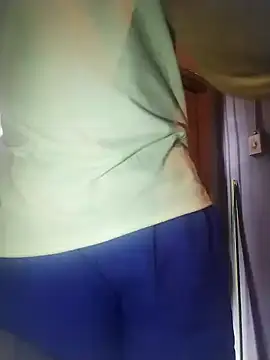 Snapshot of Blackveins32 chatting on January 2026 02:33:02 PM Blackveins32 online show from January 2026 02:33:02 PM