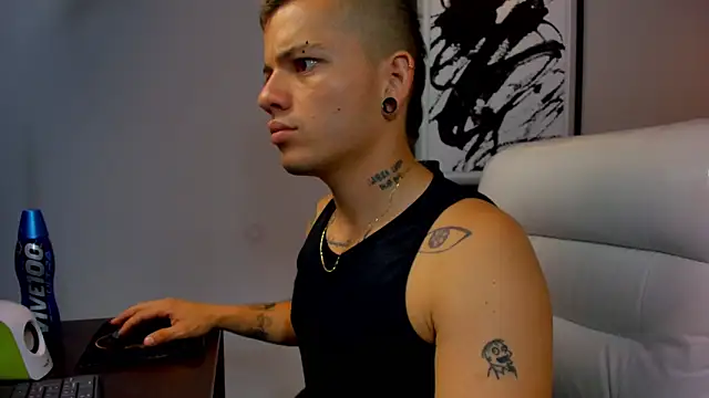 Snapshot of wildthor26 chatting on September 2025 02:14:01 AM wildthor26 online show from September 2025 02:14:01 AM