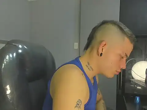 Snapshot of wildthor26 chatting on October 2025 04:10:01 AM wildthor26 online show from October 2025 04:10:01 AM