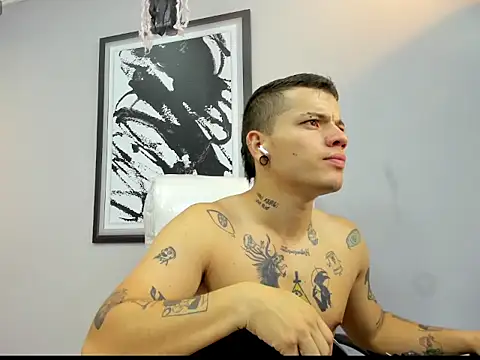 Snapshot of wildthor26 chatting on October 2025 03:29:02 AM wildthor26 online show from October 2025 03:29:02 AM