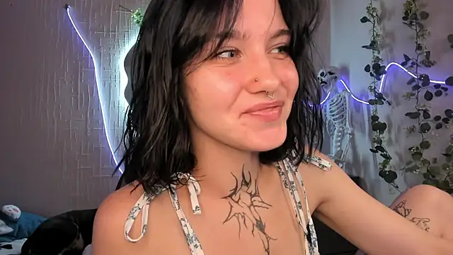 Snapshot of Elastikisss chatting on July 2026 08:17:01 AM Elastikisss online show from July 2026 08:17:01 AM
