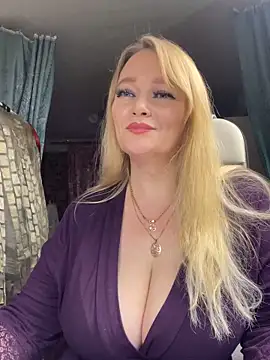 Sweet-blonde online show from February 2026 09:02:01 PM