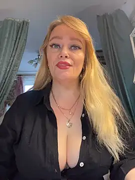 Sweet-blonde online show from April 2026 02:26:01 PM