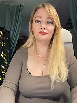 Sweet-blonde online show from April 2026 05:30:01 PM