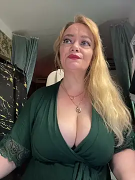 Sweet-blonde online show from May 2026 09:22:01 PM