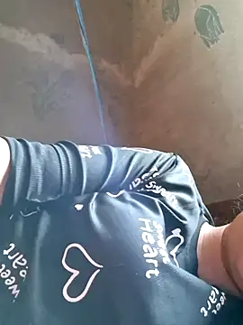xuxulovezz online show from July 2026 03:33:02 AM