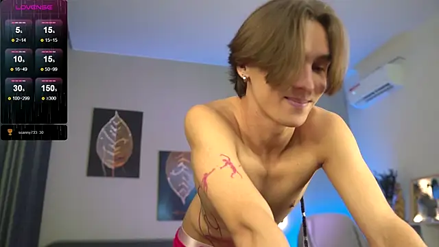 CleoStringer online show from October 2025 08:59:01 AM