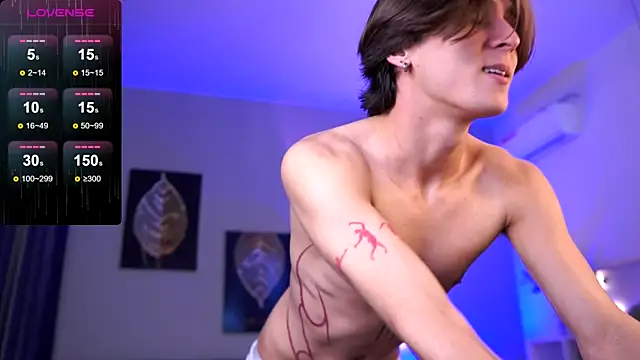 CleoStringer online show from October 2025 06:48:01 AM