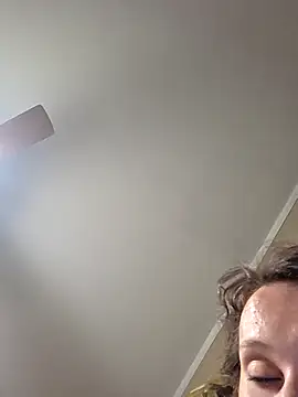 Snapshot of brunettebabexo3 chatting on October 2025 07:27:01 AM brunettebabexo3 online show from October 2025 07:27:01 AM