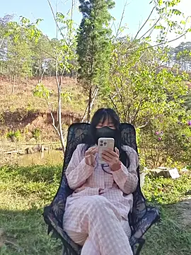 Helen-Tran online show from February 2026 01:21:02 AM