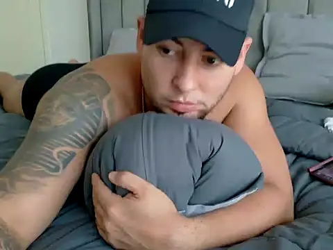 maximus888A online show from October 2025 12:37:01 PM