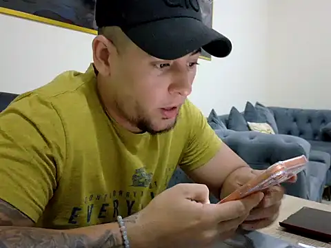 maximus888A online show from April 2026 08:50:01 PM