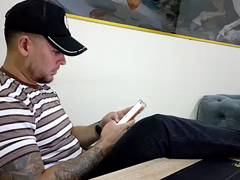 Snapshot of maximus888A chatting on May 2026 09:01:02 PM maximus888A online show from May 2026 09:01:02 PM