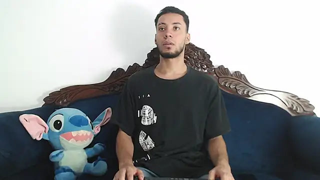 Snapshot of aroncooper1 chatting on January 2026 03:53:01 AM aroncooper1 online show from January 2026 03:53:01 AM