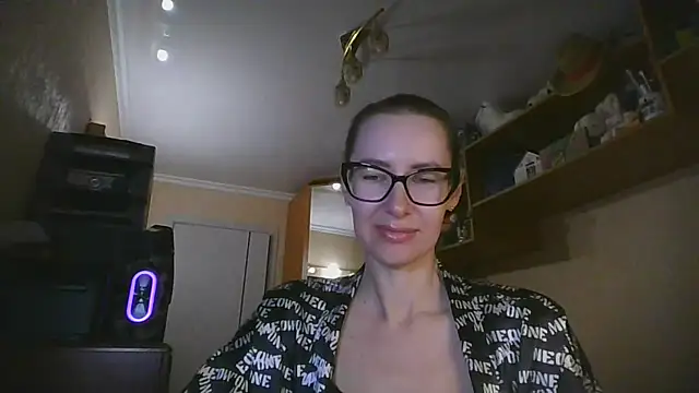 Norivann online show from April 2026 08:18:01 PM