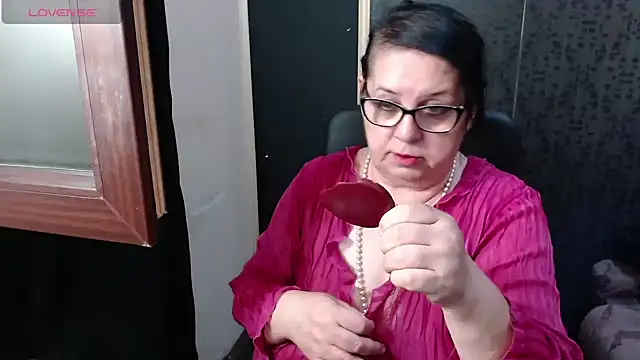 MissSanjanne online show from June 2026 07:09:01 PM
