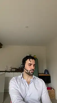 Snapshot of eauminerale chatting on February 2026 08:32:02 AM eauminerale online show from February 2026 08:32:02 AM