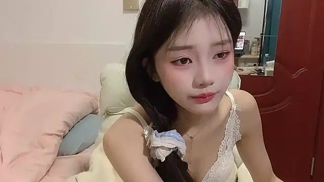 Ximei-O online show from November 2025 05:01:02 PM