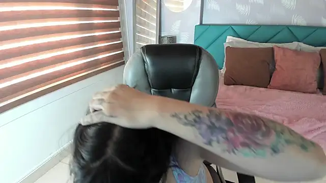 Snapshot of Antonela_vargas chatting on January 2026 12:07:02 PM Antonela vargas online show from January 2026 12:07:02 PM