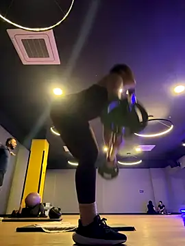 Anavalle online show from November 2025 06:29:01 PM