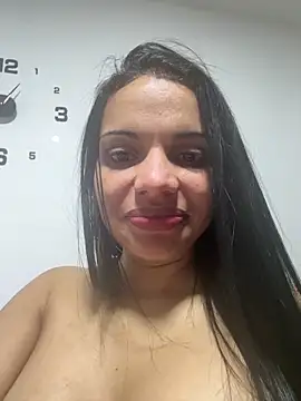 Snapshot of Anavalle chatting on May 2026 01:21:02 PM Anavalle online show from May 2026 01:21:02 PM