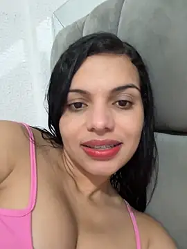 Snapshot of Anavalle chatting on May 2026 11:22:02 PM Anavalle online show from May 2026 11:22:02 PM