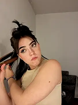 Zafira  online show from November 2025 04:44:01 PM