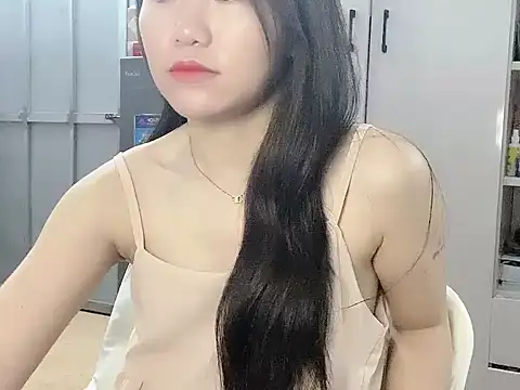 Ara4865 online show from October 2025 04:28:01 PM