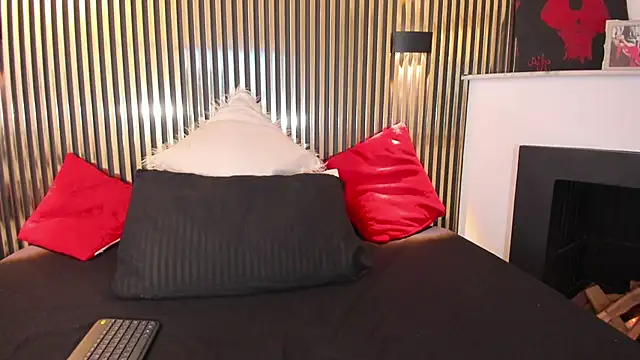 Snapshot of Lilith_Bonnet chatting on October 2025 05:44:02 PM Lilith Bonnet online show from October 2025 05:44:02 PM