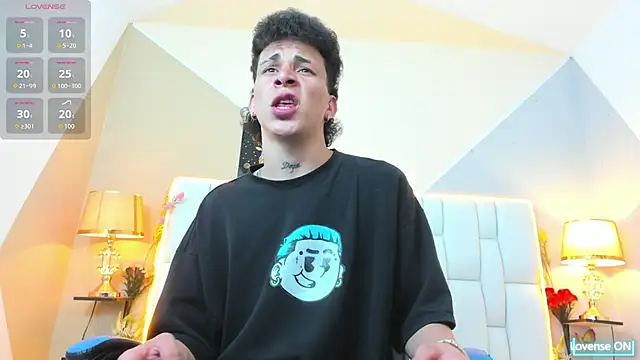 Snapshot of iammariano chatting on October 2025 03:12:02 AM iammariano online show from October 2025 03:12:02 AM