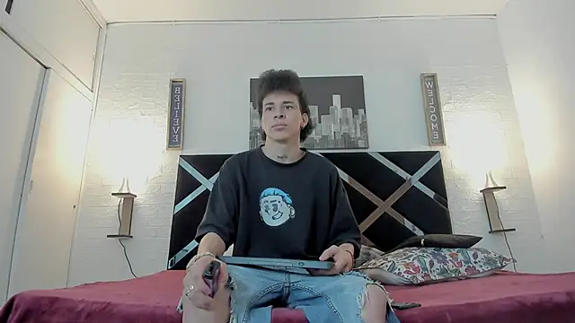 Snapshot of iammariano chatting on November 2025 03:28:01 AM iammariano online show from November 2025 03:28:01 AM